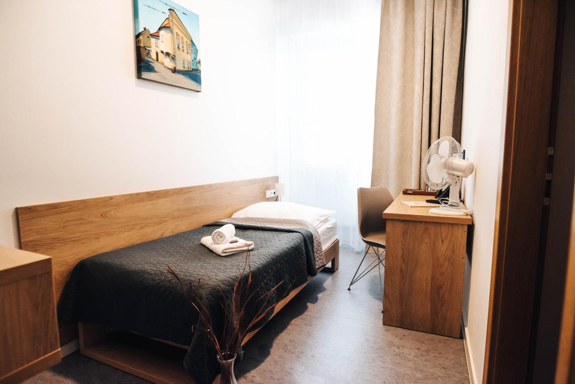 Hotel Forea Lanskroun Bagian luar foto
