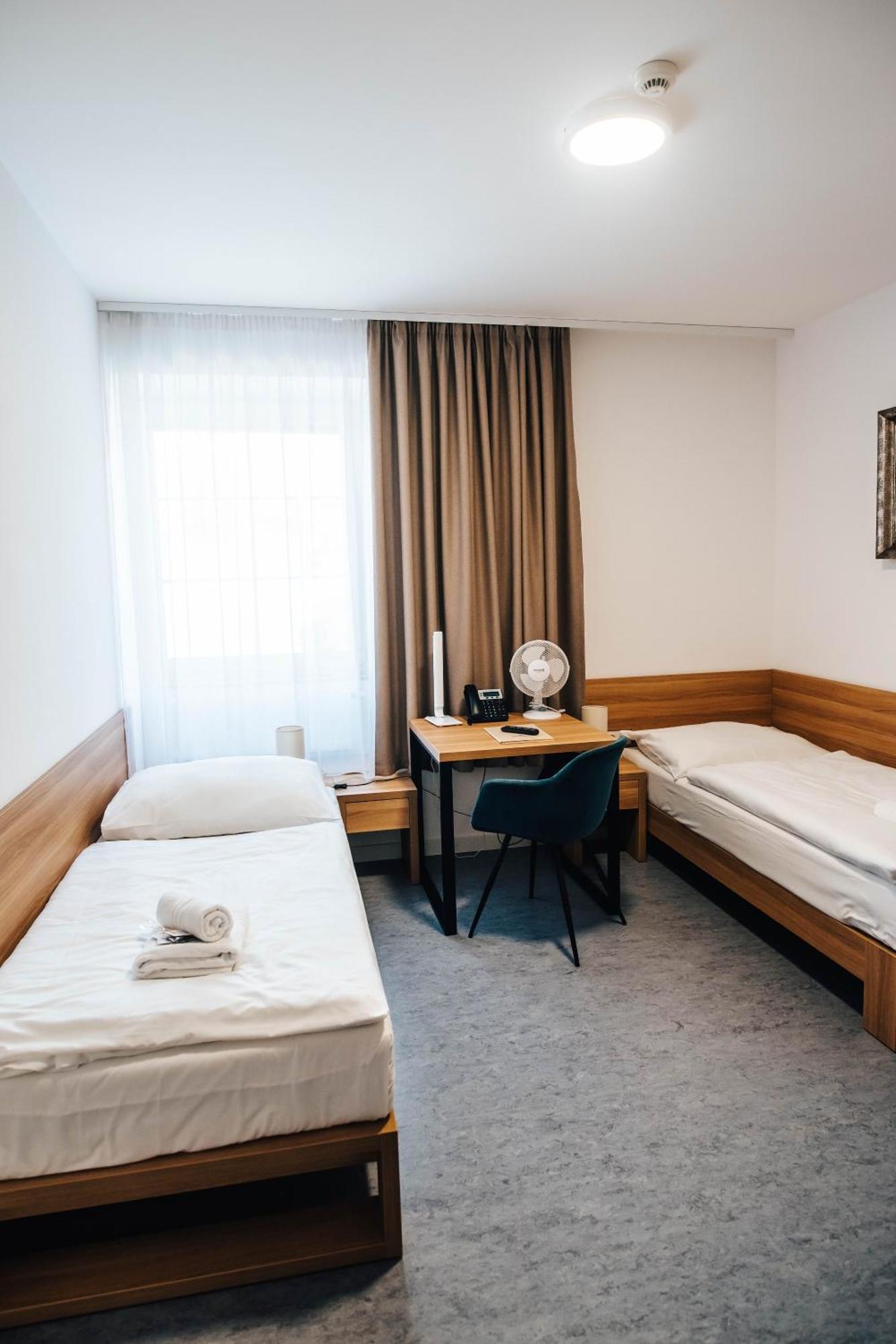Hotel Forea Lanskroun Bagian luar foto