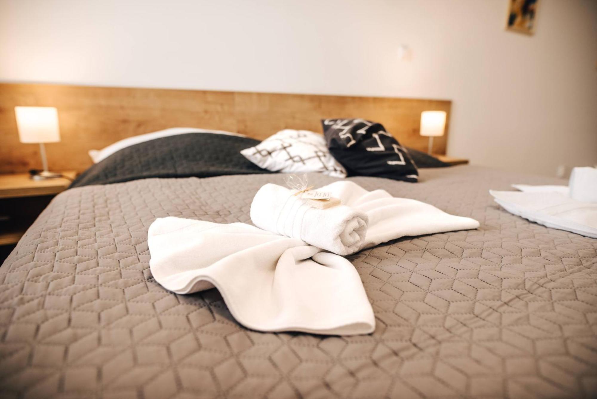 Hotel Forea Lanskroun Bagian luar foto